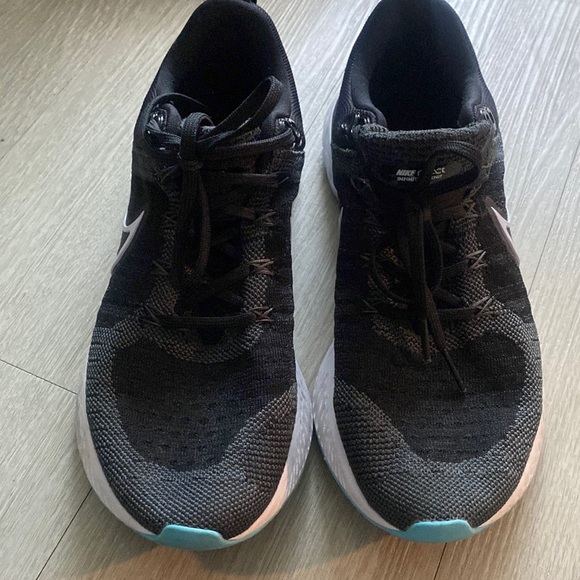 Nike Shoes - Nike shoes